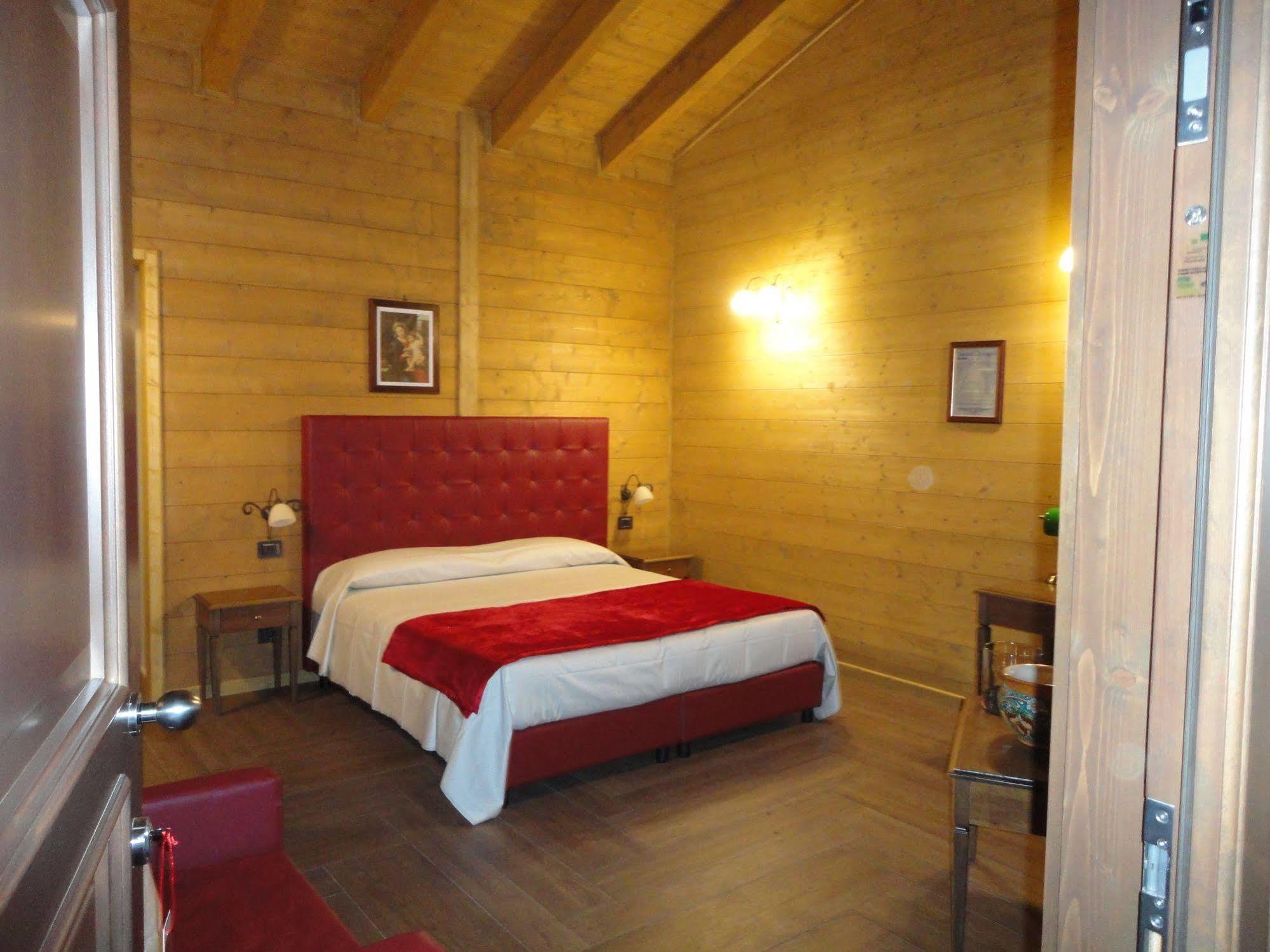 Santa Domenica Vittoria Agri-Hotel Da Marianna Resort & Spa מראה חיצוני תמונה