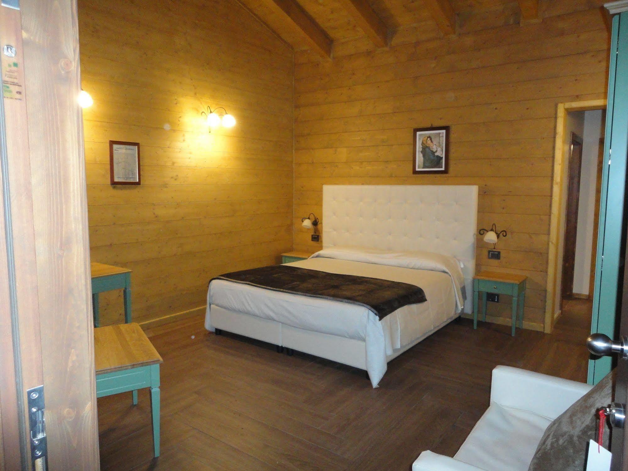 Santa Domenica Vittoria Agri-Hotel Da Marianna Resort & Spa מראה חיצוני תמונה