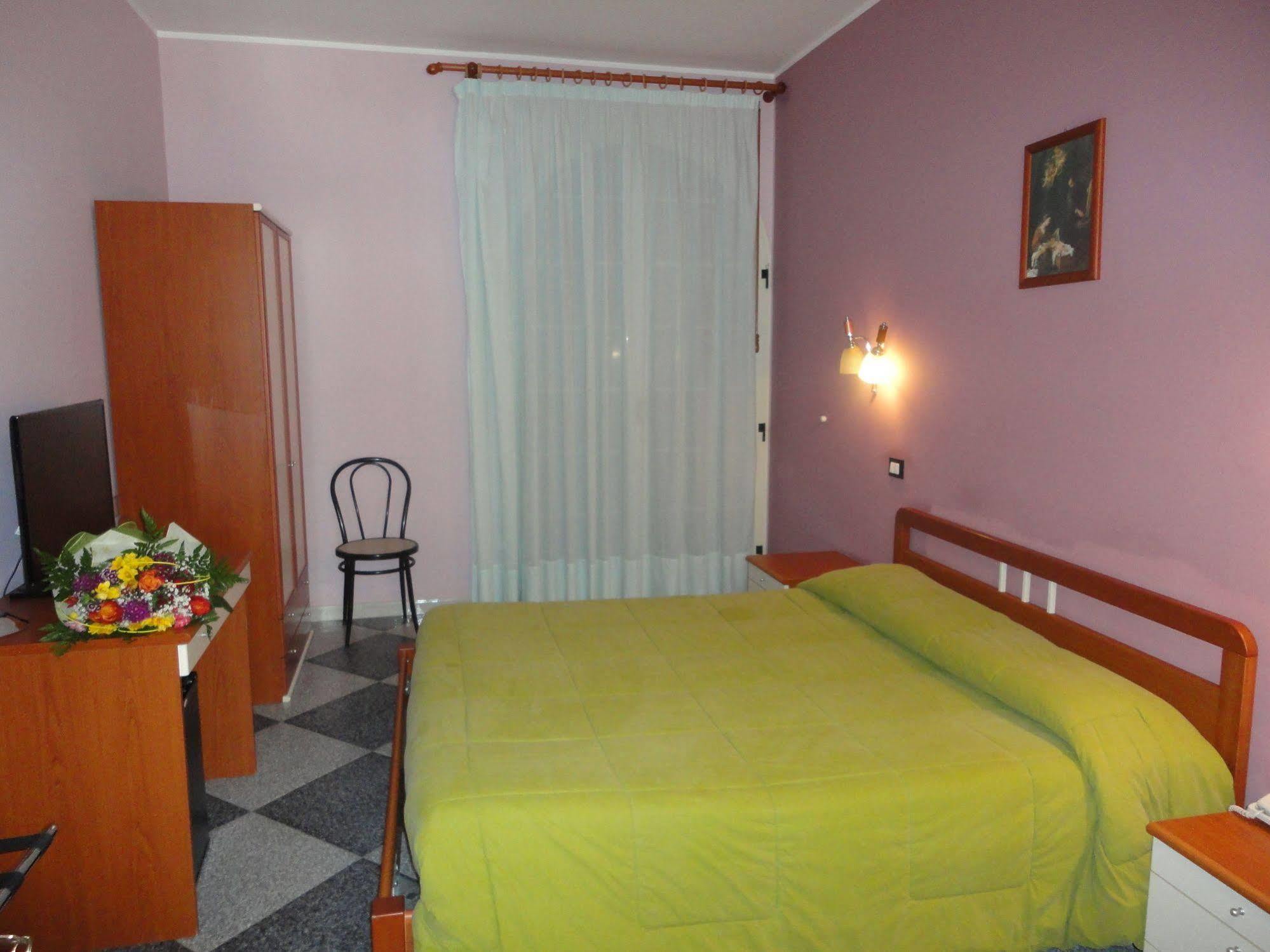 Santa Domenica Vittoria Agri-Hotel Da Marianna Resort & Spa מראה חיצוני תמונה